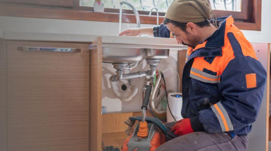 Professional expert plumbing services in Medanales, NM